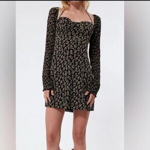 La Hearts Pacsun Floral Black Dress